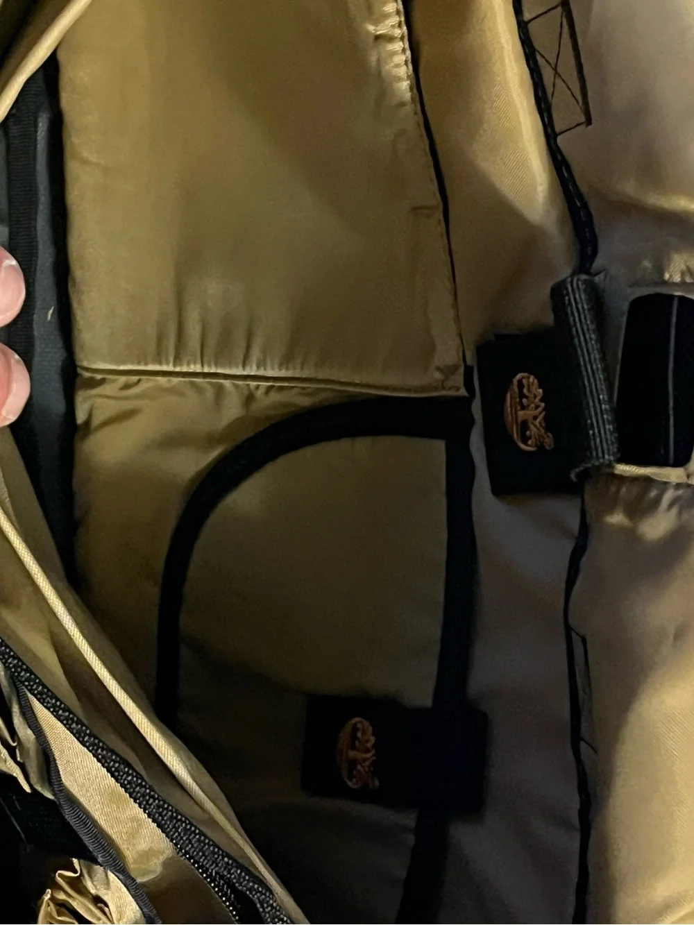 Timberland Claremont 22L Laptop Messenger Bag - Black Canvas NWT Style P1340001